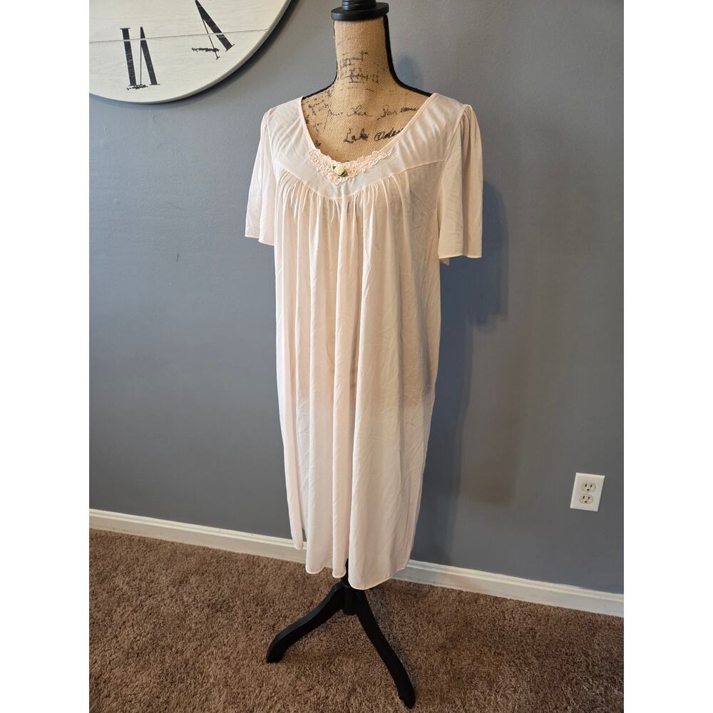 Vanity Fair vintage made USA knee length sheer nightgown slip pink L